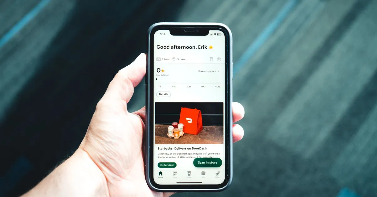Корпоративное мобильное приложение на смартфоне